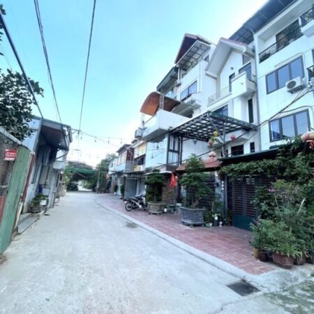 Ba Đình – ô tô 7 chỗ trong nhà – Ngõ thông – gần phố – chỉ 15,5 tỷ