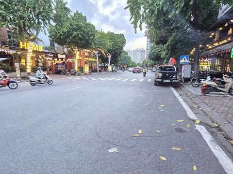 MẶT PHỐ NGUYỄN VĂN LỘC, 2 MẶT TIỀN, NGÃ TƯ ĐẮC ĐỊA: 114M, 4T, MT: 4.6M, 56 TỶ