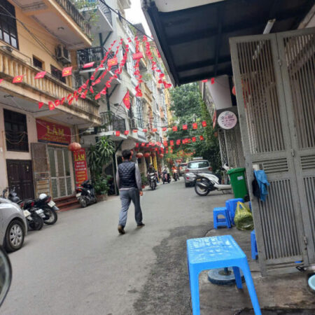 BÁN NHÀ CHIẾN THẮNG HÀ ĐÔNG, PHÂN LÔ OTO TRÁNH, 40M 5T TẶNG NỘI THẤT TIỀN TỶ, GIÁ 12.3TỶ