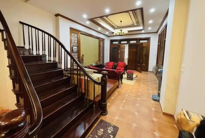 Phân lô Hoàng Quốc Việt – 50m*4 tầng – ô tô vào nhà – chỉ 14.5 tỷ