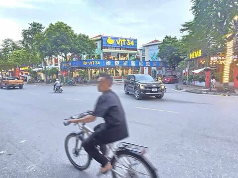 MẶT PHỐ NGUYỄN VĂN LỘC, 2 MẶT TIỀN, NGÃ TƯ ĐẮC ĐỊA: 114M, 4T, MT: 4.6M, 56 TỶ