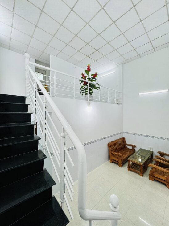 # Nhà Kiệt 3m Trần Cao Vân gần Nguyễn Tất Thành 75m2, ngang 6m, gác đúc 3Pn, Bãi đậu Ô tô gần, 2.65