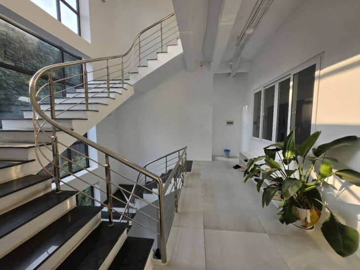 CỰC HIẾM-Nhà Lô Góc KĐT Trung Yên 185m2/5 tầng/ MT 25m 75 tỷ, ô tô tránh, KD đỉnh