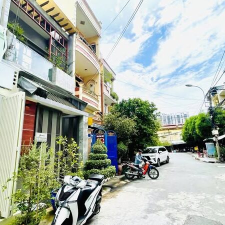 Nhà Hẻm Ôtô Đường Bình Đông Phường 14 Quận 8.