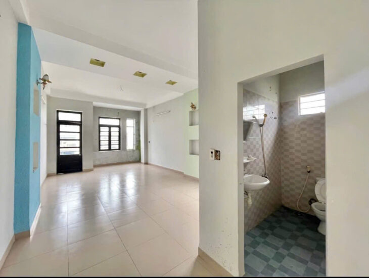 ???? CHO THUÊ NHÀ 3 TẦNG MẶT TIỀN BÀ TRIỆU – giá thấp!