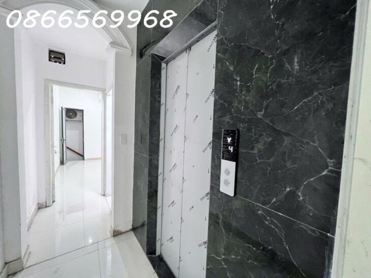 PHÂN LÔ LẠC LONG QUÂN, 47/50M x 6T THANG MÁY, Ô TÔ CHẠY VÒNG QUANH, 11.48 TỶ