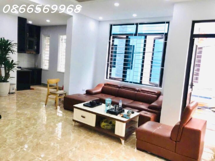 PHÂN LÔ Ô TÔ 45/55M x 4T, HOÀNG QUỐC VIỆT,CẦU GIẤY, VỪA Ở VỪA KINH DOANH, SỔ ĐẸP, 15.75 TỶ