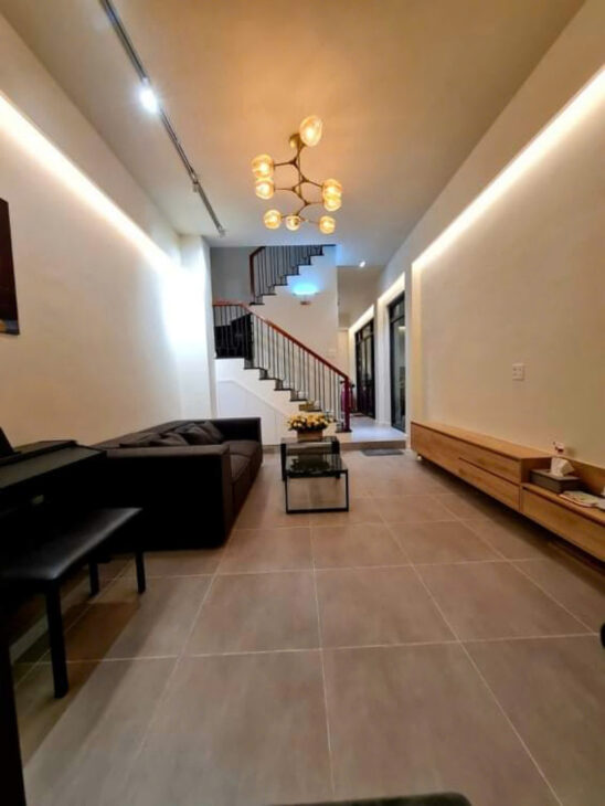 NGAY NGÃ TƯ HÀNG XANH NHÀ MỚI ĐẸP THIẾT KẾ HIỆN ĐẠI 4 TẦNG NGANG 5M SỔ VUÔNG A4 HOÀN CÔNG ĐỦ NHỈNH