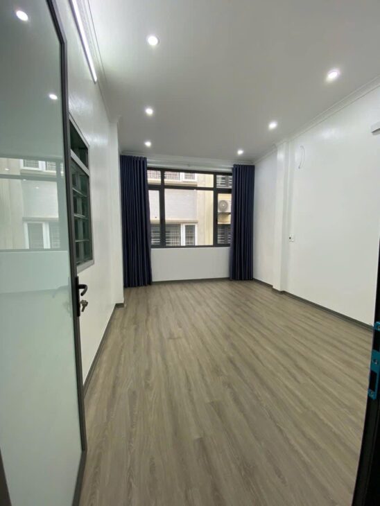 BÁN NHÀ TRẦN QUỐC HOÀN – PHÂN LÔ, ÔTÔ TRÁNH, ÔTÔ VÀO NHÀ, KINH DOANH, NGÕ THÔNG ( CHỈ 14.5 tỷ)