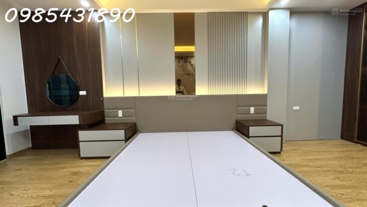 Bán gấp nhà có lộc đường con cái Ngõ 250 Phố Tân Mai HM HN. SĐ50m2, XD35m2*5T mới Trước nhà ~3m.