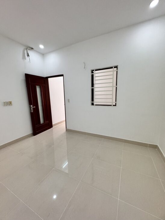 ????NHÀ ÂU DƯƠNG LÂN QUẬN 8 – 2 TẦNG MỚI ĐẸP Ở NGAY – HẺM 3 GÁC RỘNG CÁCH Ô TÔ CHỈ VÀI BƯỚC CHÂN