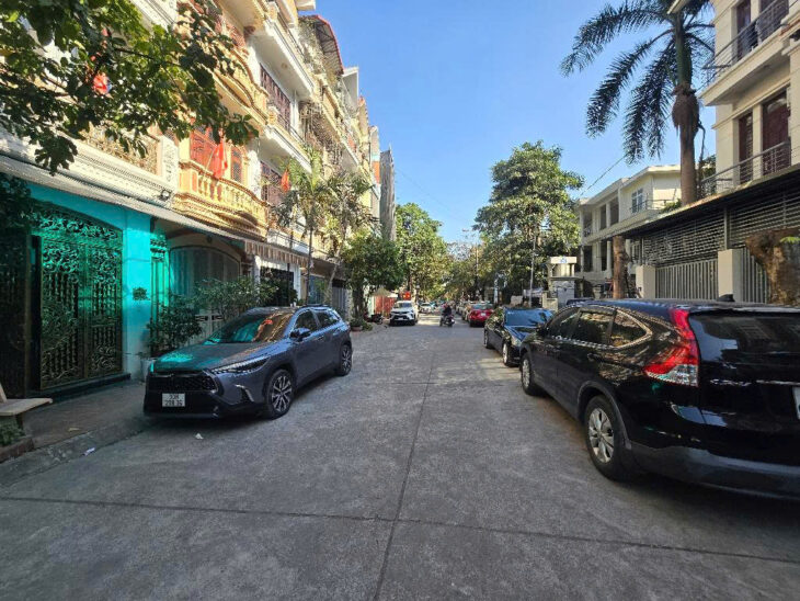 BÁN NHÀ mặt phố HUY DU, 55m2, 5 tầng, thang máy, ô tô, 2 thoáng, nhà đẹp