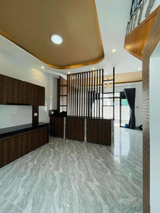 Nhà mới đẹp vào ở ngay, 4PN, Cách Hẻm Oto 5m, Yên Thế, Tân Bình, 72m2, 3 tầng, 5,2 Tỷ Tl