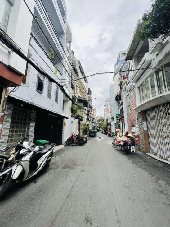???????? QUẬN 10 – HẺM XE HƠI TRÁNH NHAU XE HƠI VÀO NHÀ – NGAY NHÀ HÁT HOÀ BÌNH – 30m2 – DÒNG TIỀN
