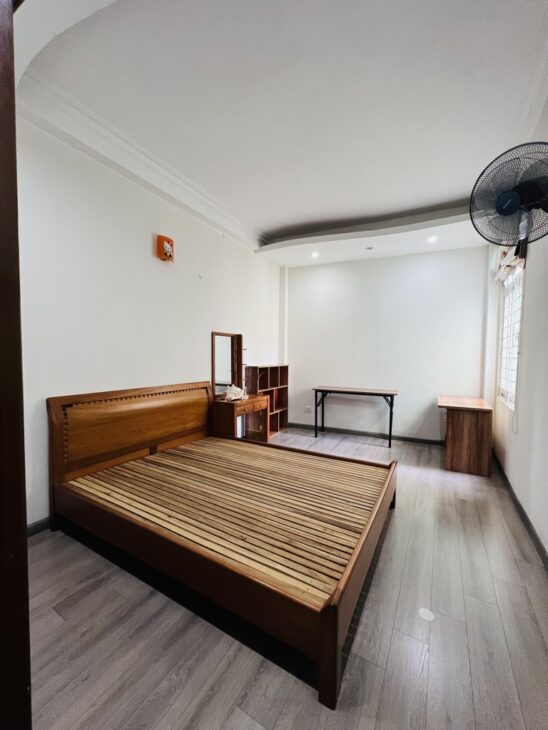 BÁN NHÀ PHỐ LÊ TRỌNG TẤN, Ô TÔ CHẠY VÒNG QUANH, THOÁNG SÁNG RỰC RỠ, 30m, 5.9 tỷ