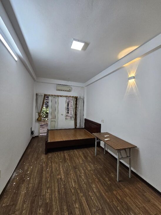 Bán Nhà Ngọc Thuỵ- Dân xây- trong Đê- Ngõ Nông – 5m Oto 37m2 – 5 tầng nhỉnh 5 tỷ ( Thương Lượng)