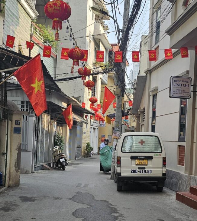 BÁN NHÀ PHỐ LỤA VẠN PHÚC, MẶT TIỀN 5m THOÁNG SÁNG RỰC RỠ, 40m, 7.4 tỷ