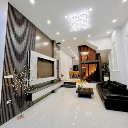 BÁN NHÀ PHỐ QUANG TRUNG, Ô TÔ NGỦ TRONG NHÀ, NỘI THẤT VIP ĐẲNG CẤP, 46m, 11 tỷ hơn