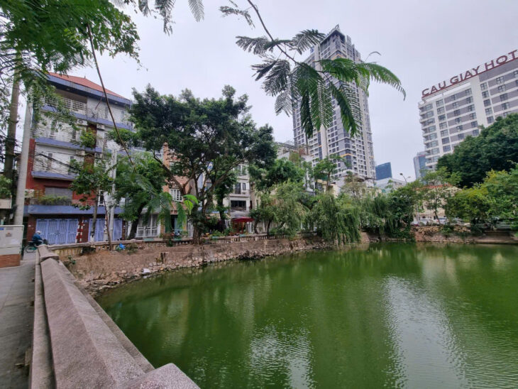 Hiếm đường Cầu Giấy 48m2, 3T, MT5.2m view Hồ Quận Ủy lô góc 3 thoáng vỉa hè ô tô