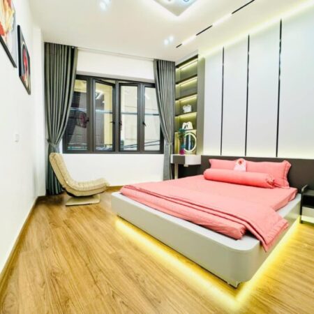 Hạ giá nhà đẹp phố Kim Mã 38m2, 4 tầng cực đẹp tặng full đồ quanh 8 tỷ hiếm quận Ba Đình