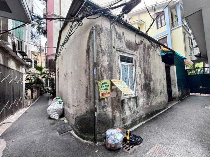 Bán nhà Cấp 4 phố Quảng Khánh 63m2 lô góc 2 mặt tiền nhỉnh 17 tỷ rất gần Hồ Tây