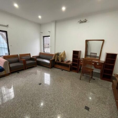 # Nhà sát MT Lý Tự Trọng, gần Công An TP, 55m2, 3 tầng đúc cứng, sạch bong, 4PN, 3.95 tỷ