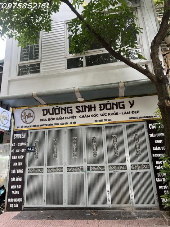 Ánh sáng tự nhiên tràn ngập và thiết kế hiện đại, ngôi nhà này là sự lựa chọn hoàn hảo cho gia đình