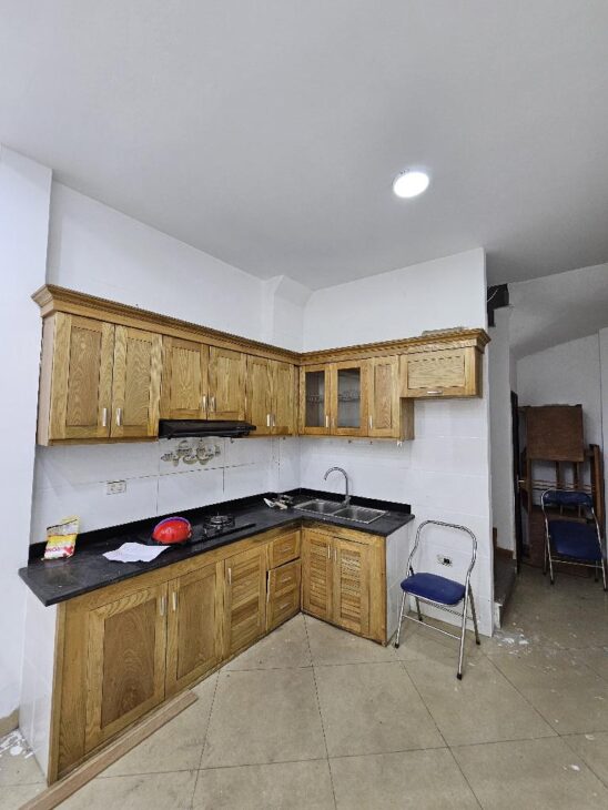 Bán Nhà Ngọc Thuỵ- Dân xây- trong Đê- Ngõ Nông – 5m Oto 37m2 – 5 tầng nhỉnh 5 tỷ ( Thương Lượng)