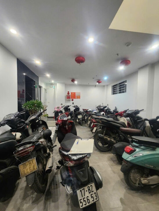 Bán tòa cho thuê đường Đê La Thành 60m2, 7T, MT6.5m lô góc doanh thu 100 triệu/tháng