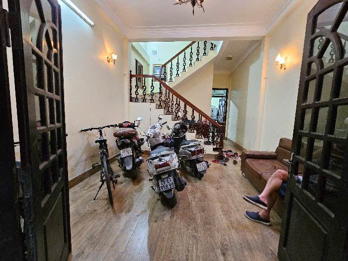 B.ÁN NH.À ĐỊNH CÔNG NHÀ PHÂN LÔ Ô TÔ – LÔ GÓC BA MẶT THOÁNG – KINH DOANH – NGÕ THÔNG