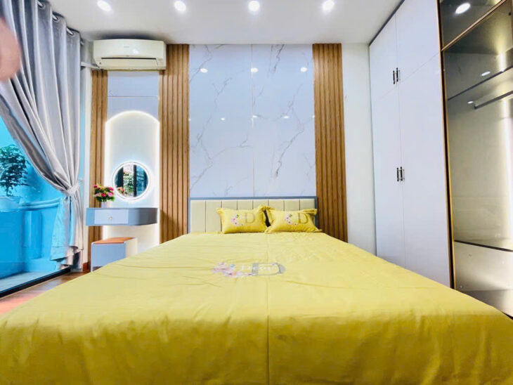 B.ÁN NHÀ VỊ TRÍ ĐẸP – MẶT PHỐ NGÕ 93 HAI BÀ TRƯNG – KINH DOANH – VỈA HÈ – Ô TÔ – Ở NGAY – HAI THOÁNG