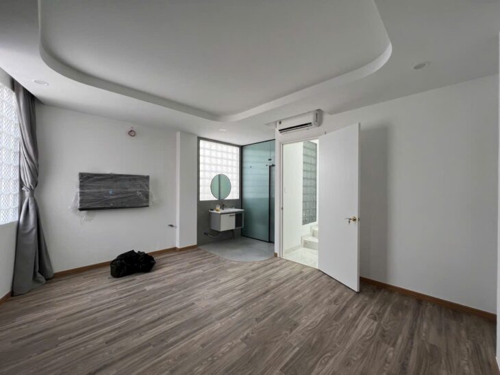 Thiện chí bán, Giảm 200tr, Chào mới 6,8 Tỷ Ô tô ngủ nhà thoải mái, Lý Thường Kiệt, Tân Bình Dtsd