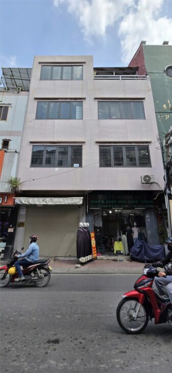 Bán Nhà Mặt Tiền Đường Út Tịch, P.4, Q. Tân Bình, 7.9m x 6.5m, Chỉ 10.5 Tỷ