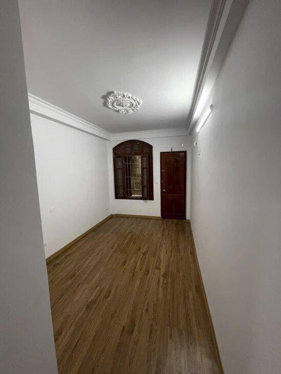 Kịch độc, bán nhà Phố Văn Cao, Ba Đình, 53m2, 4 tầng, giá chào 11 tỷ ( có thương lượng)