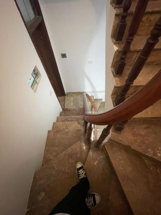 Kịch độc, bán nhà Phố Văn Cao, Ba Đình, 53m2, 4 tầng, giá chào 11 tỷ ( có thương lượng)