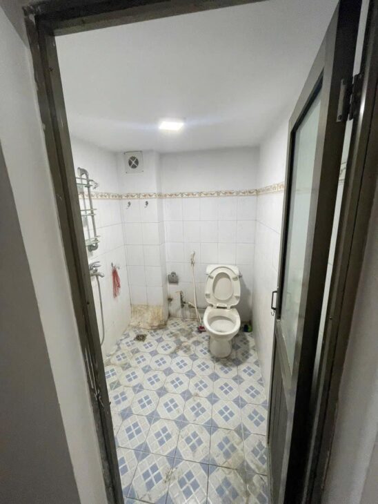 Kịch độc, bán nhà Phố Văn Cao, Ba Đình, 53m2, 4 tầng, giá chào 11 tỷ ( có thương lượng)