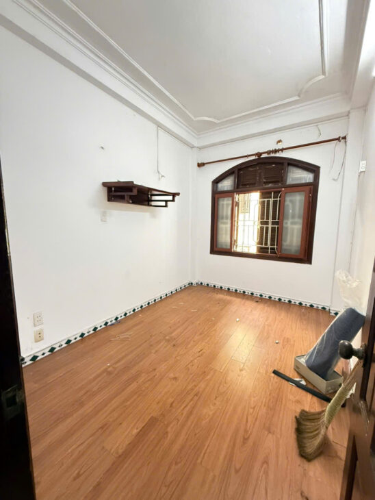 Hiếm, bán nhà riêng nguyên căn Phố Minh Khai, 22m2, 4 tầng, 2 ngủ, dân xây, giá 4.350 tỷ