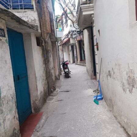 Bán nhà Phố Vân Đồn chỉ 1.55 tỷ ngõ thông