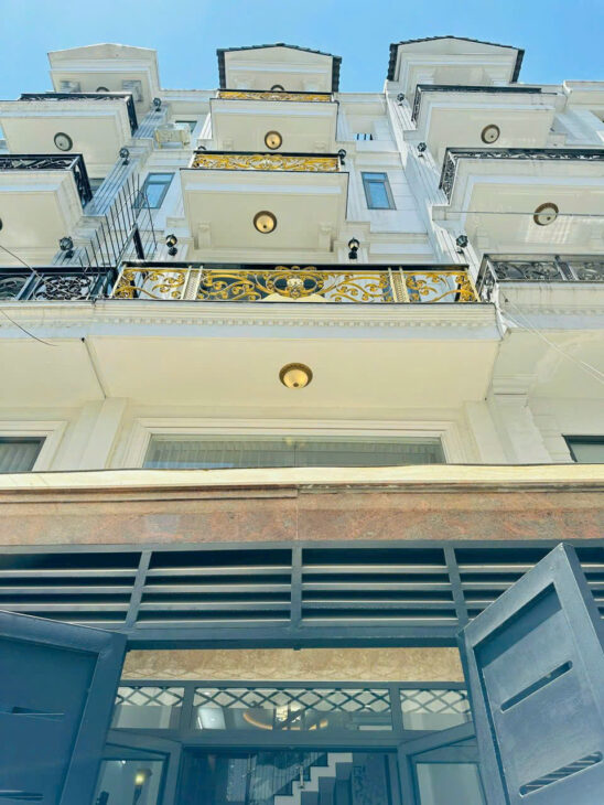 NHÀ BÁN VỊ TRÍ KẾ MẶT TIỀN THỐNG NHẤT – P.11 – XEM NGÀY NGAY GỌI E 03332 9 5552 THÚY