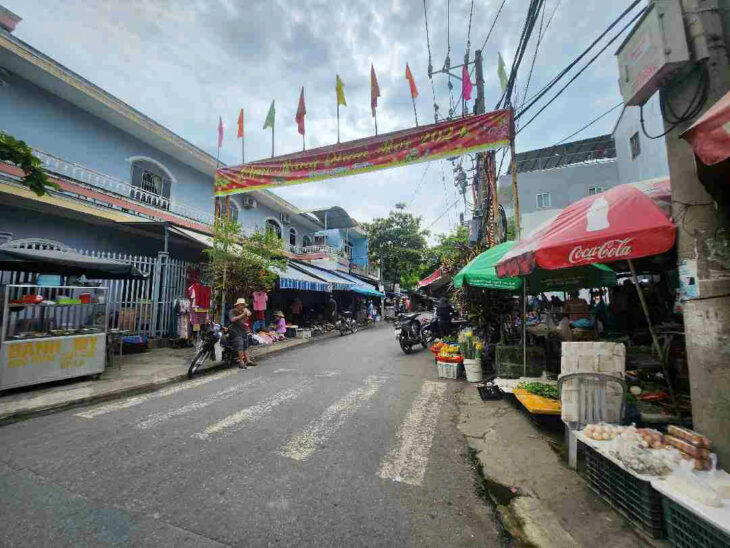 KHU VIP THĂNG LONG – BÁN NHÀ 4 TẦNG ĐẸP KIÊN CỐ HÒA CƯỜNG – GIÁ NHỈNH 5 TỶ NỞ HẬU TÀI LỘC