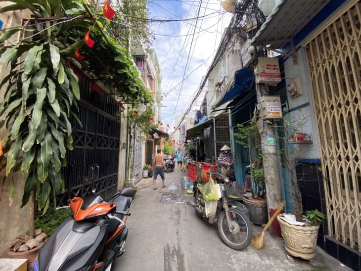 Nhà 3 tầng, 72,5m2, Dòng tiền 120triệu/năm, 102 Huỳnh Tấn Phát, Tân Thuận Tây, Quận