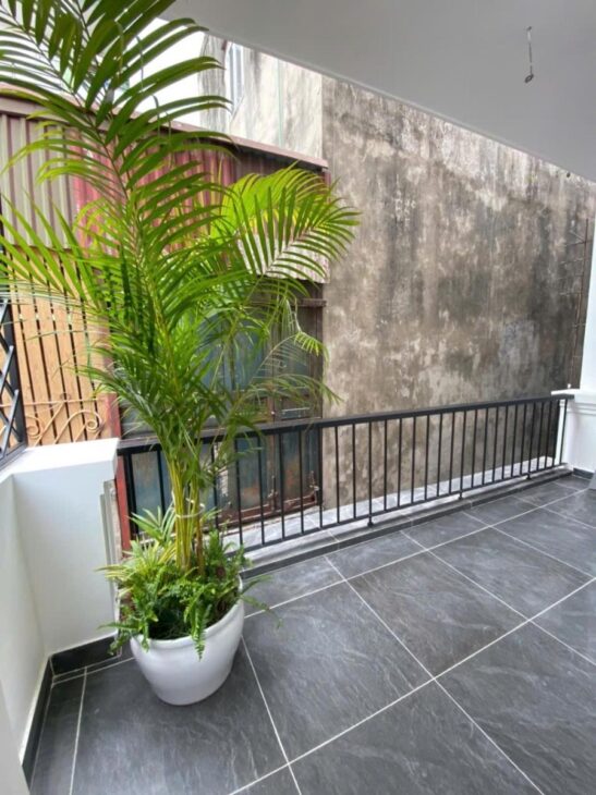 QUAN HOA – CẦU GIẤY – MT 5,1M- NGÕ NÔNG – FULL NỘI THẤT- Ở NGAY – NHỈNH 10 TỶ