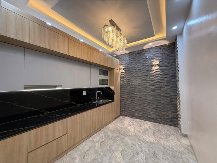 TÂY SƠN – ĐỐNG ĐA – 10M RA Ô TÔ- THANG MÁY – NỘI THẤT ĐẲNG CẤP – HƠN 14 TỶ