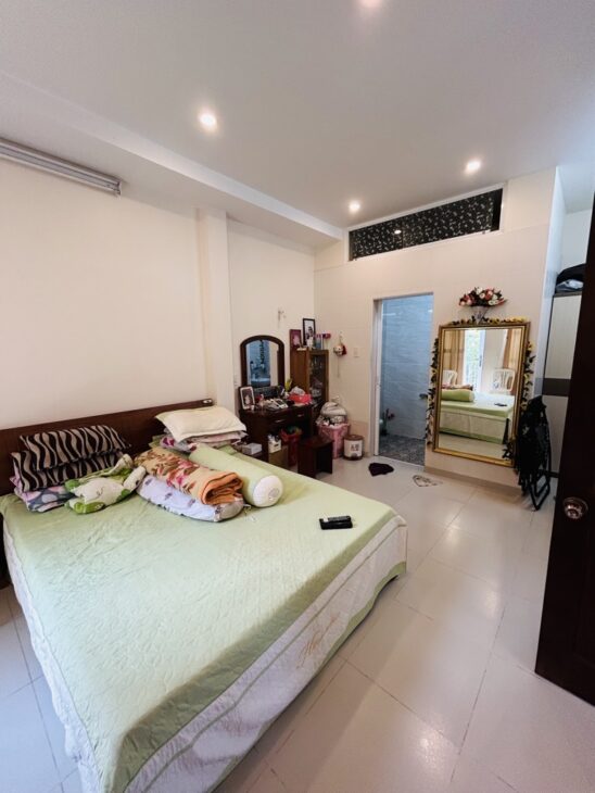 Hẻm xe Tải, Nhà 3 Tầng, 85M2, Ngang 12M, Tân Kiểng quận 7, Chỉ 12.5tỷ.