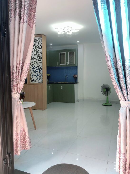 ♥ Nhà 2 mặt kiệt, cách MT Hoàng Diệu 45m, kiệt thông, gần Chợ Mới, 2 tầng, chắc đẹp ở ngay, 2.1 tỷ