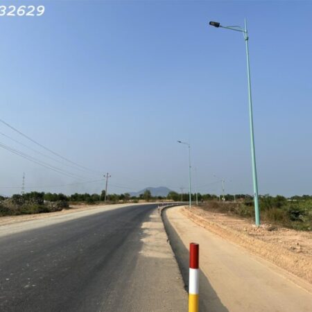Bán 27m x 83m đất ONT Đường Hùng Vương – Tân Tiến – TX LaGi giá đầu tư 7.9tr/m2 view Biển