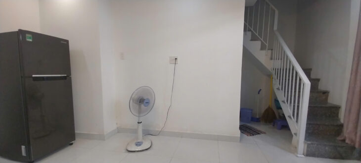 ♥ Nhà 2 mặt kiệt, cách MT Hoàng Diệu 45m, kiệt thông, gần Chợ Mới, 2 tầng, chắc đẹp ở ngay, 2.1 tỷ