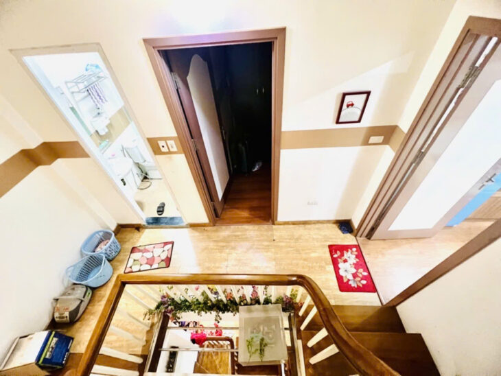 Bán nhà Hồng Tiến, Bồ Đề, Long Biên. 45m2*6T, giá 8.7 tỷ. Thang máy xịn, full nội thất đón tết