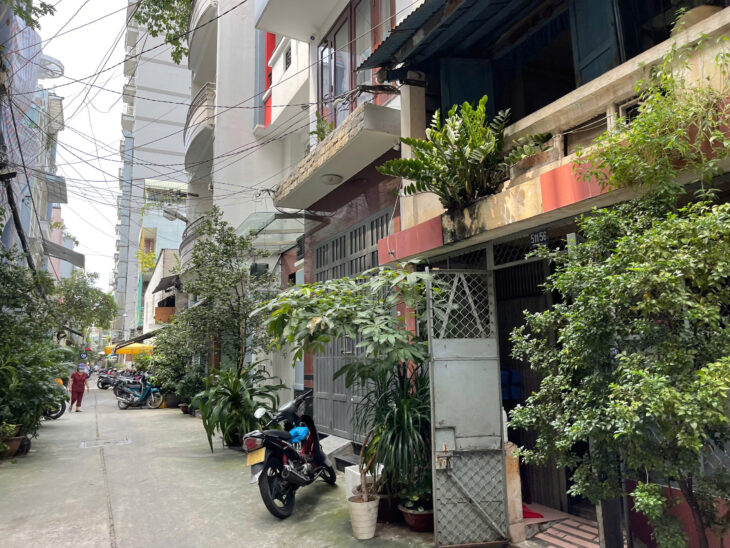 Căn góc, ngang 5m, vị trí đẹp gần ngã tư Hàng Xanh, đường Bạch Đằng, Quận Bình Thạnh. Chỉ 4.95 tỷ.