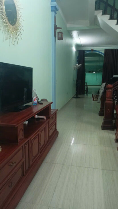 Bán nhà và đất mặt tiền đường 39A huyện Hưng Hà, Thái Bình. Diện tích rộng giá tầm 5.5 tỷ. Bán nhà và đất mặt tiền đường 39A huyện Hưng Hà, Thái Bình. Diện tích rộng giá tầm 5.5 tỷ.